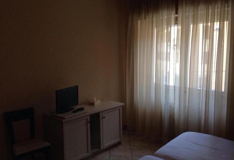 ホテル De La Tour