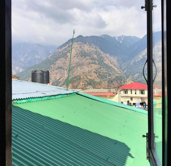 בית מלון כפרי Ess & Bee Resorts