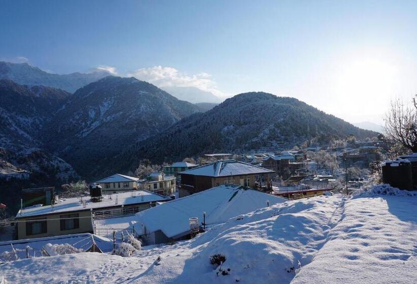 בית מלון כפרי Ess & Bee Resorts