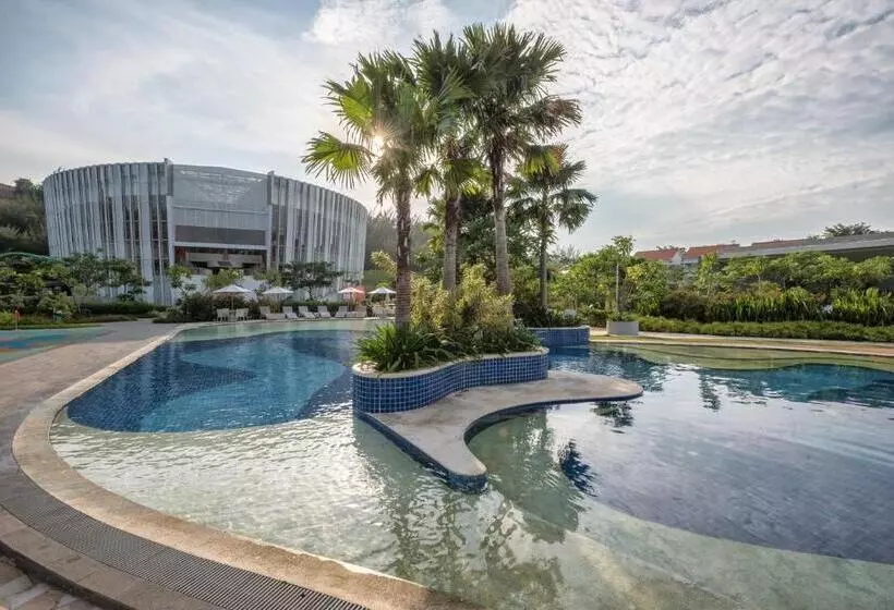 هتل Harris Resort Barelang Batam