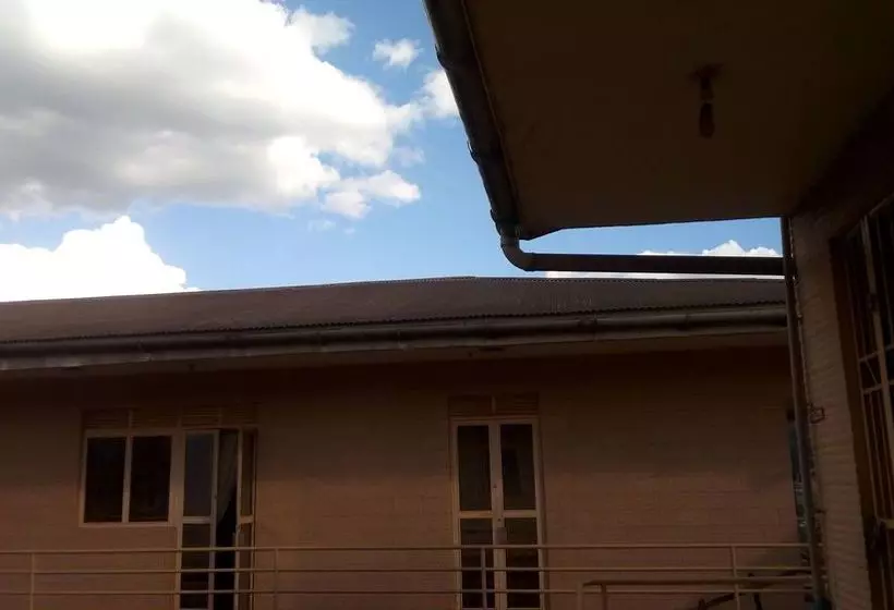 هتل Kabale Landmark Lodges