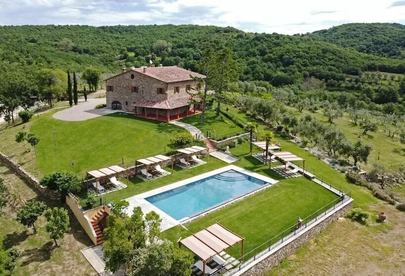 Hotelli Podere Le Volte   Country House