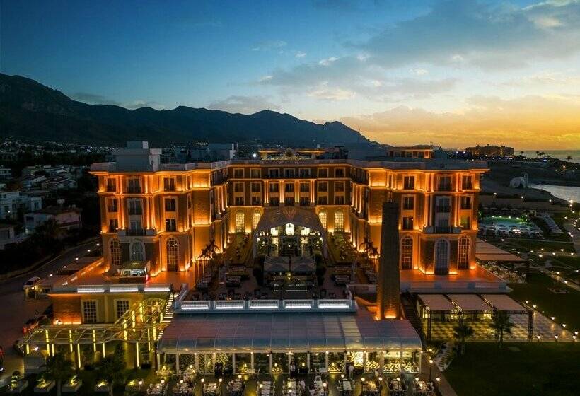 Kaya Palazzo Resort & Casino