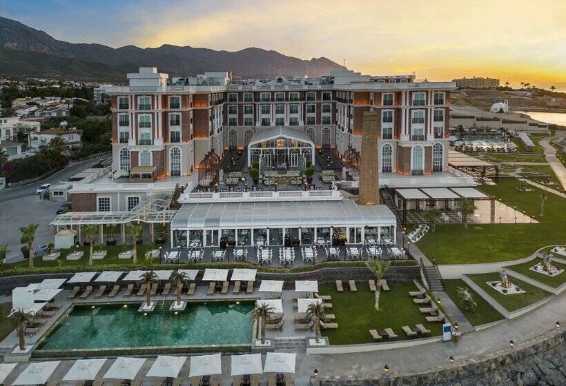 Kaya Palazzo Resort & Casino