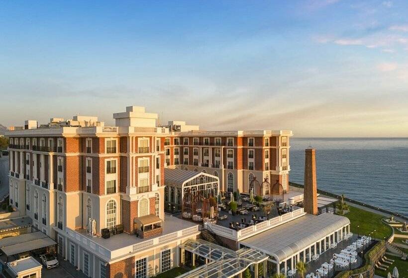 Kaya Palazzo Resort & Casino