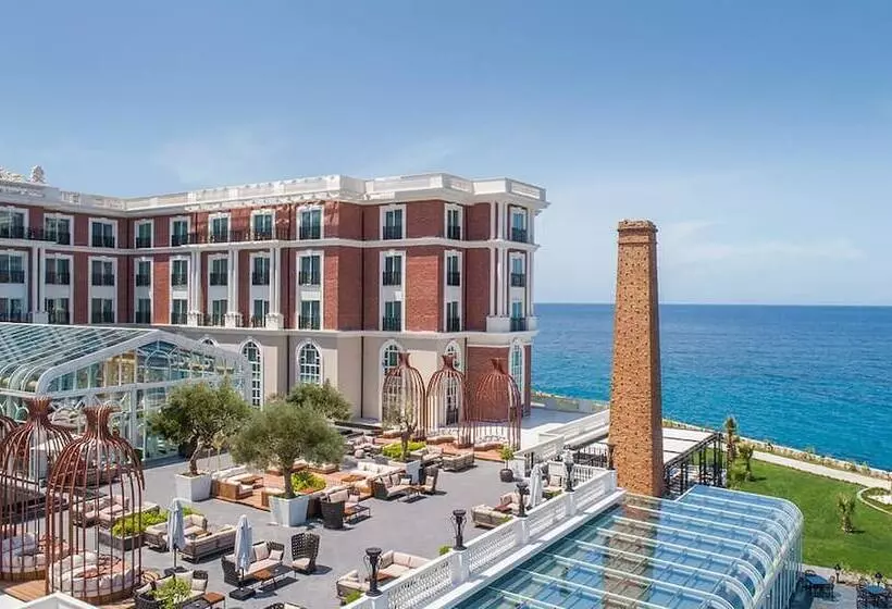 Kaya Palazzo Resort & Casino