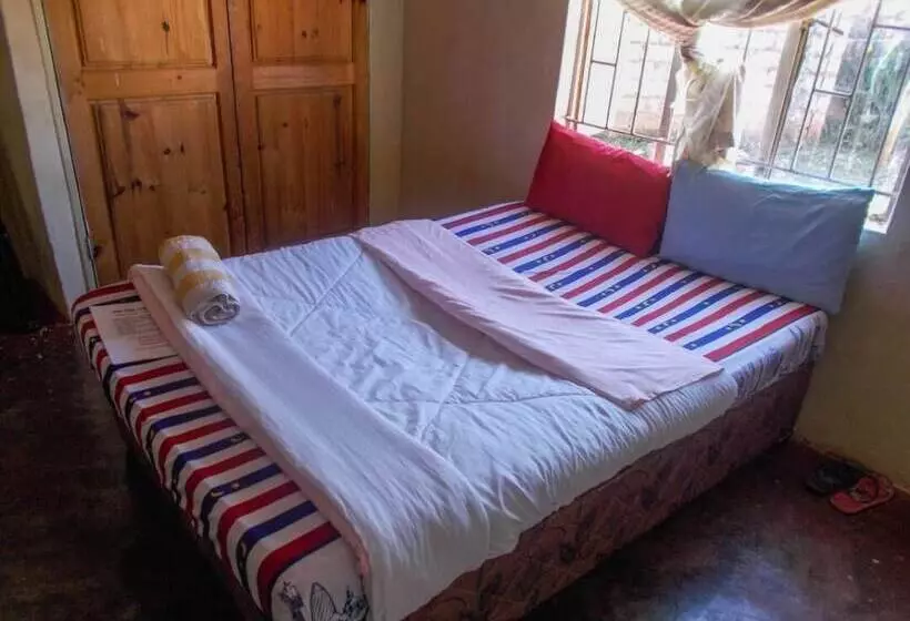 پانسیون Jojomo Guest House