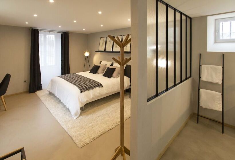 بنسيون Le Presbytère De Thiverval