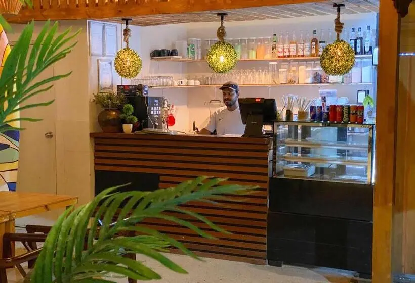 پانسیون Tropika Beach Thulusdhoo
