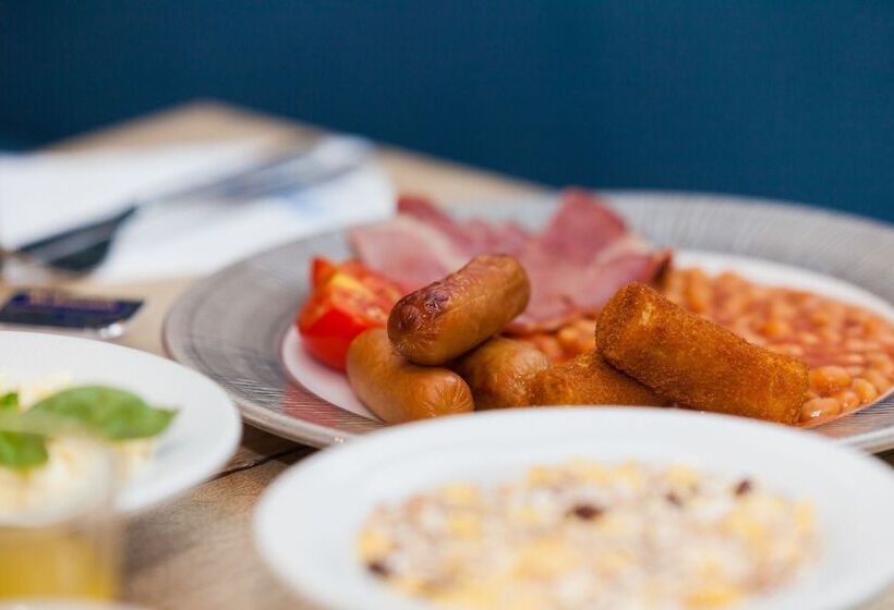 Azur Hotel By St Hotels