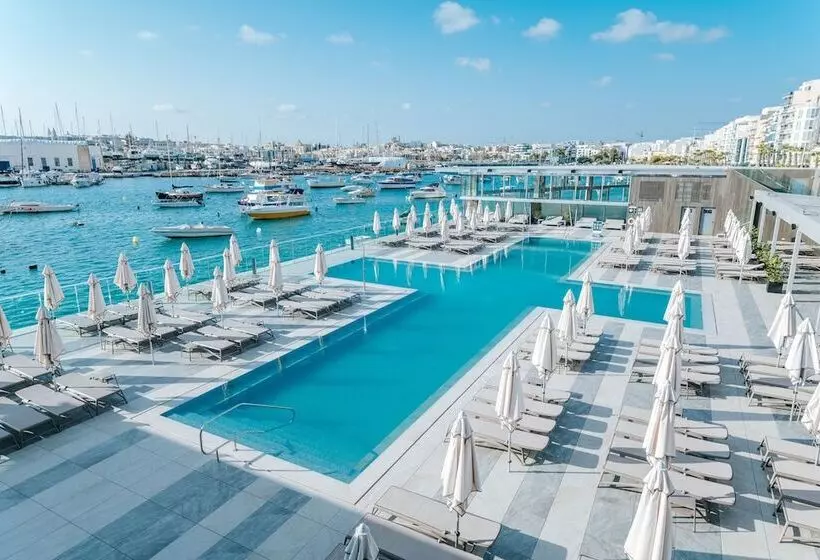 Azur Hotel By St Hotels