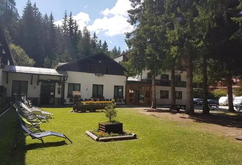 ホテル Casa Alpina Dobbiaco