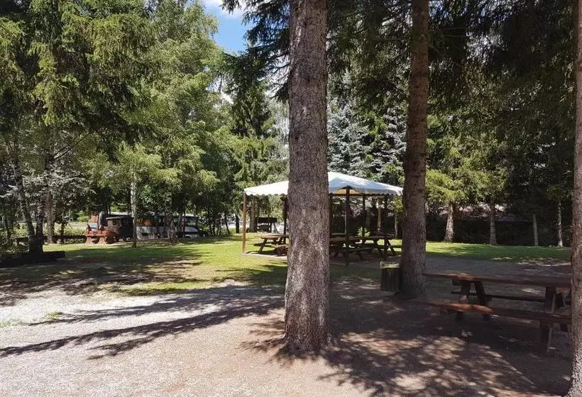 ホテル Casa Alpina Dobbiaco