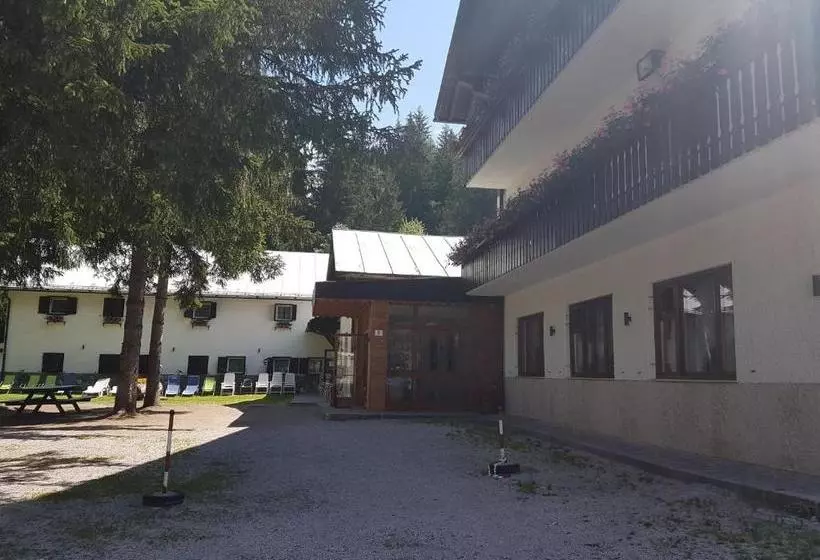 ホテル Casa Alpina Dobbiaco