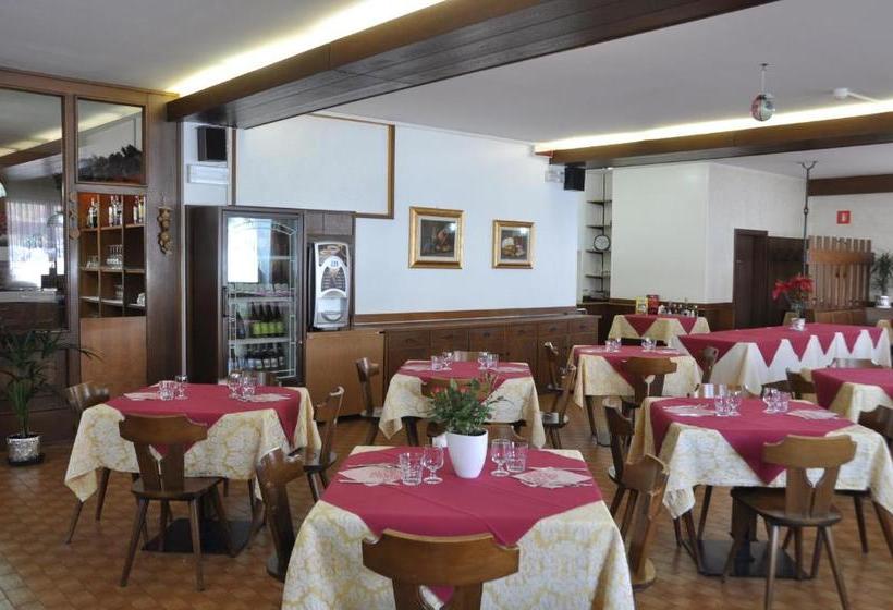 Отель Casa Alpina Dobbiaco