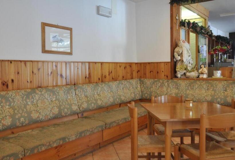 Отель Casa Alpina Dobbiaco