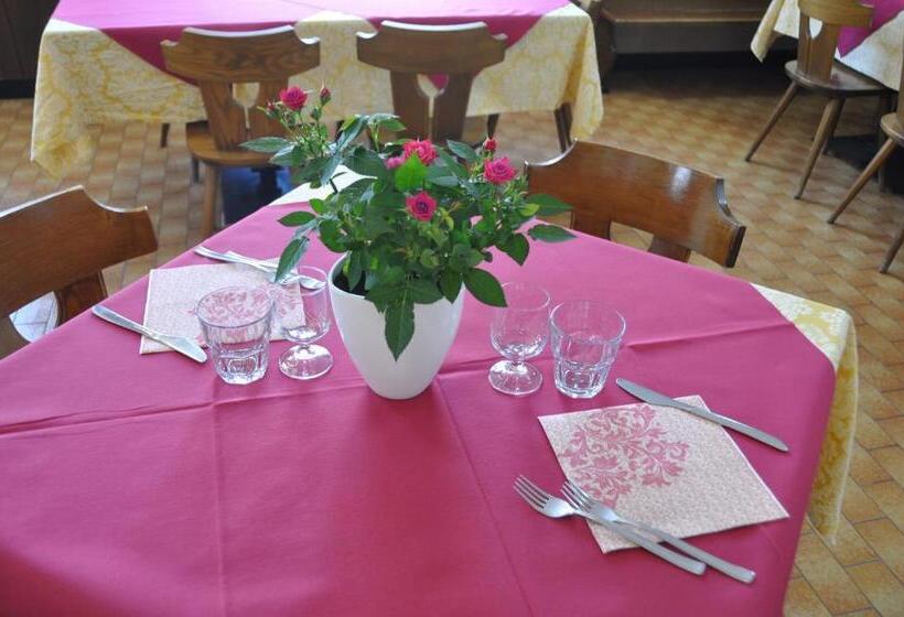 Отель Casa Alpina Dobbiaco