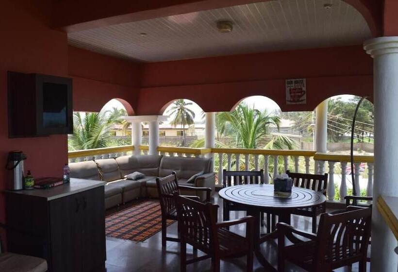 酒店 Coconut Pointe Villa & Beach Resort