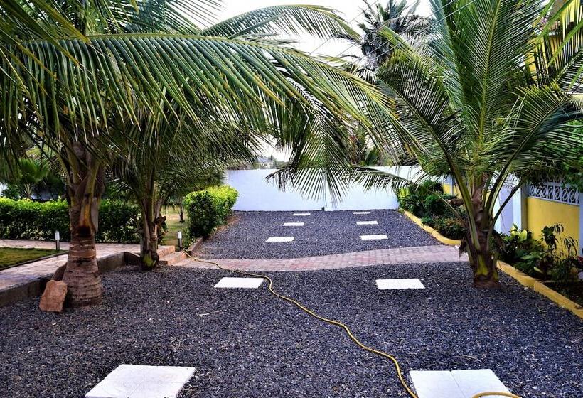 酒店 Coconut Pointe Villa & Beach Resort