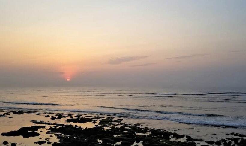 酒店 Coconut Pointe Villa & Beach Resort