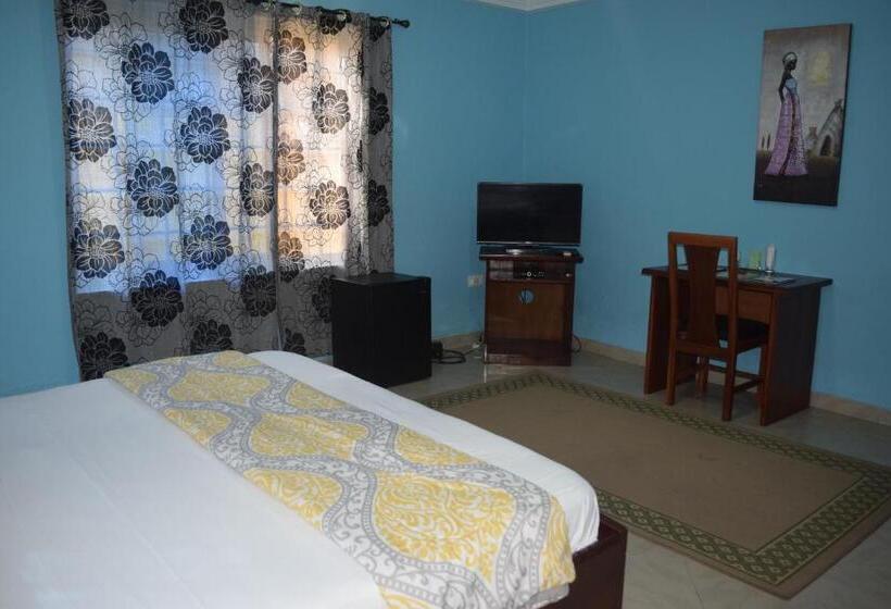 酒店 Coconut Pointe Villa & Beach Resort