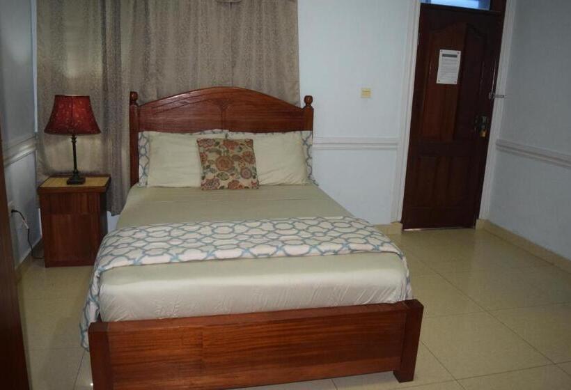 酒店 Coconut Pointe Villa & Beach Resort