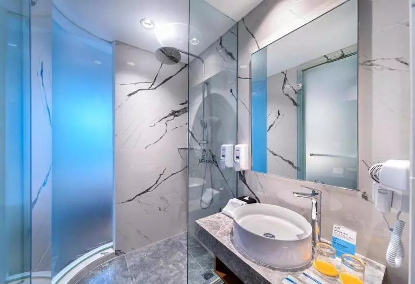 ホテル Holiday Inn Express Jakarta Matraman, An Ihg