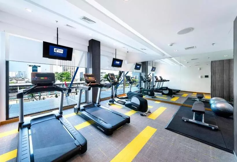 ホテル Holiday Inn Express Jakarta Matraman, An Ihg