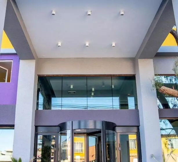 هتل Modular Express Calama