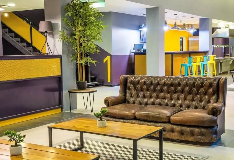 هتل Modular Express Calama