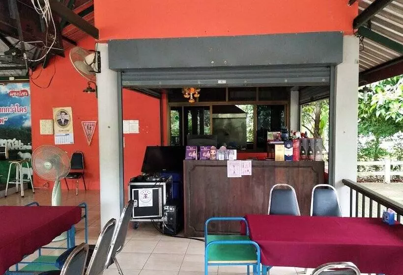 ホテル Phetsangsom Resort