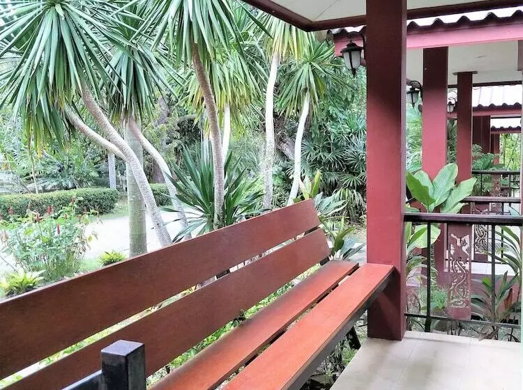 ホテル Phetsangsom Resort