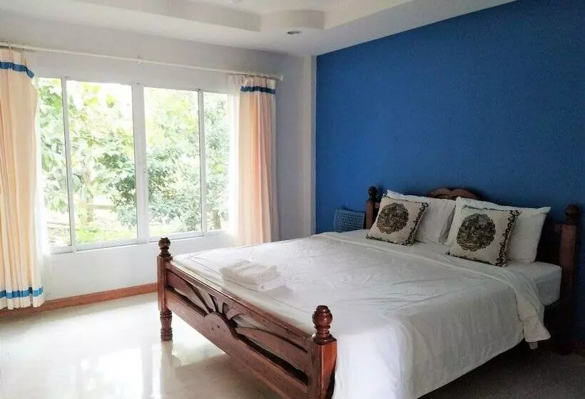 ホテル Phetsangsom Resort