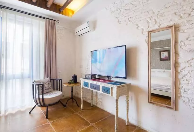 Kaite Weisi Hotel Phoenix Airport Branch