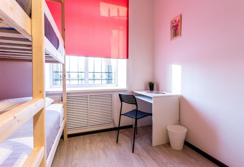 Podushkinn Hostel