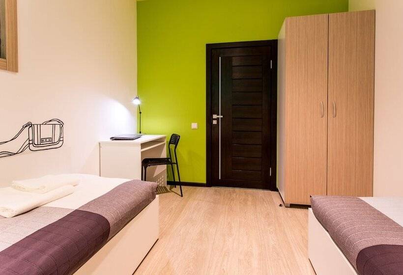Podushkinn Hostel
