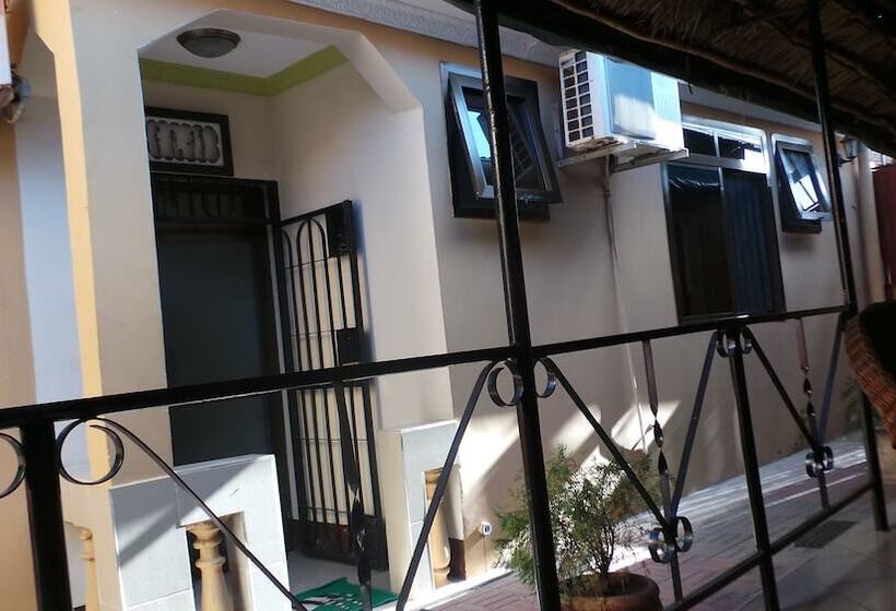 استراحتگاه Bush Route