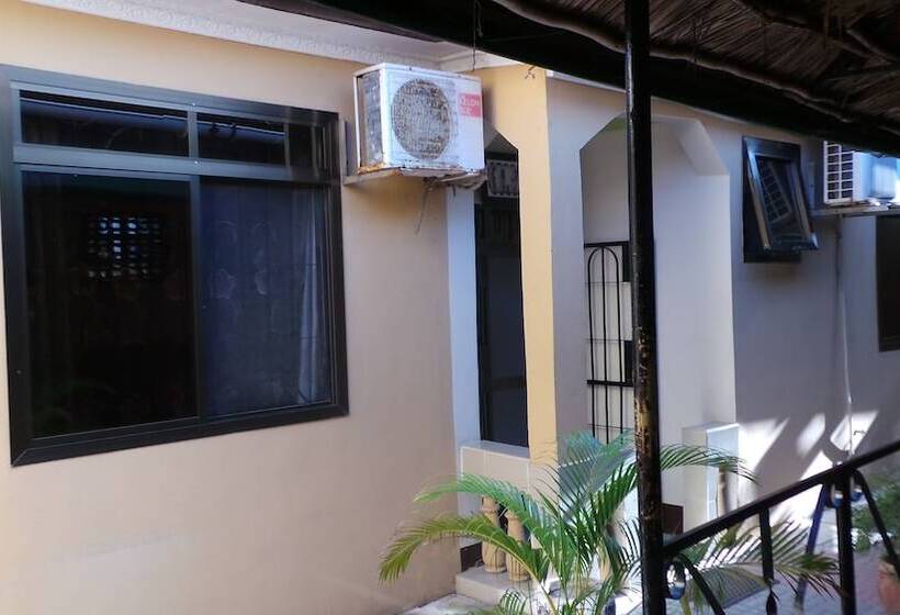 استراحتگاه Bush Route