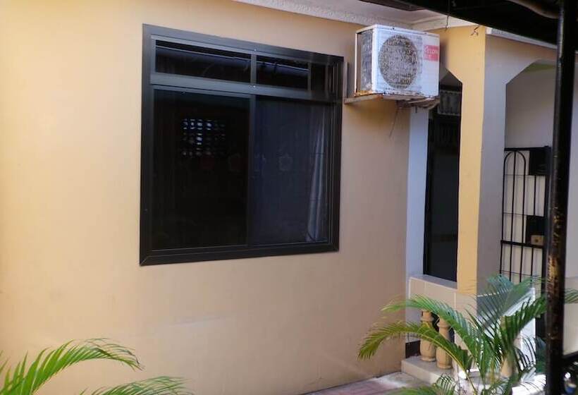 استراحتگاه Bush Route