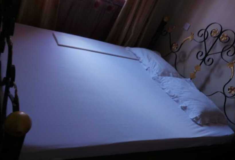 استراحتگاه Bush Route