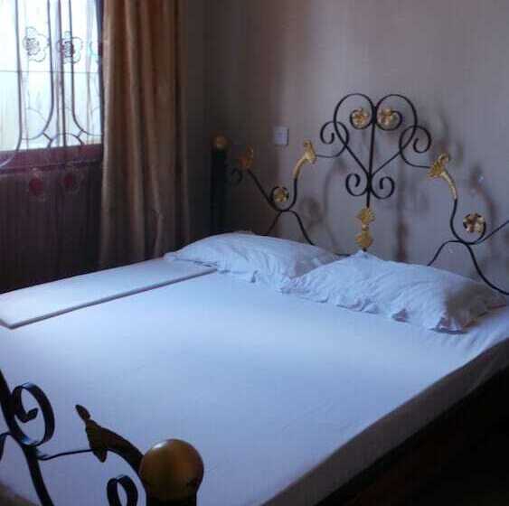 استراحتگاه Bush Route