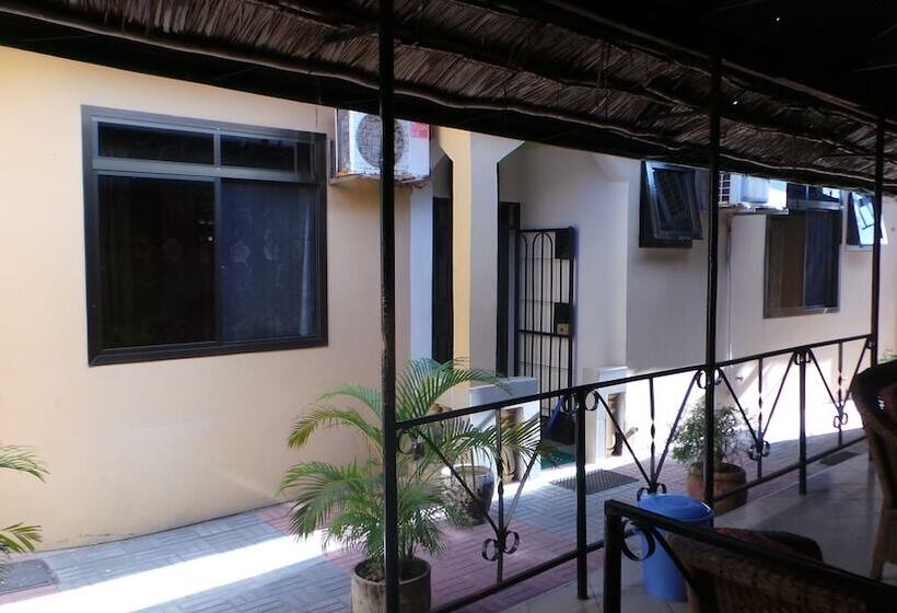 استراحتگاه Bush Route