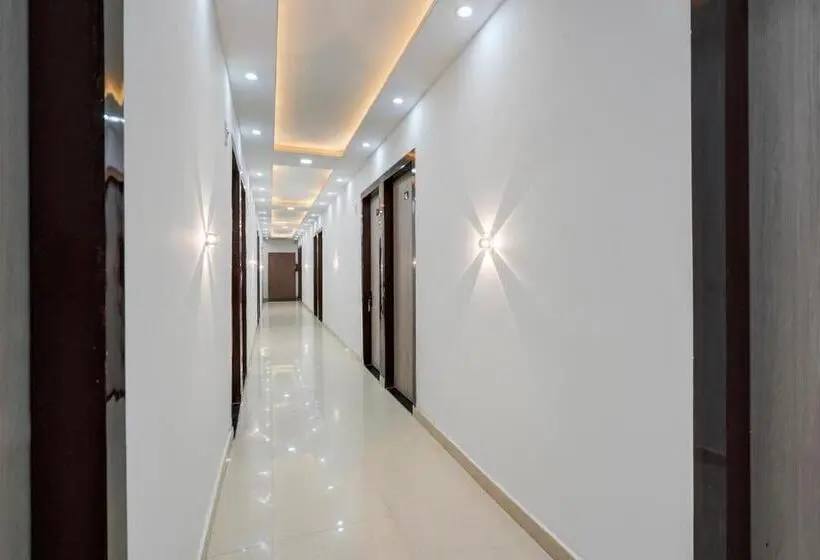 Hotelli Townhouse Oak Char Dham Vrindavan