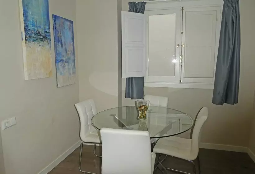 Apartamentos Valentina Deluxe 3000