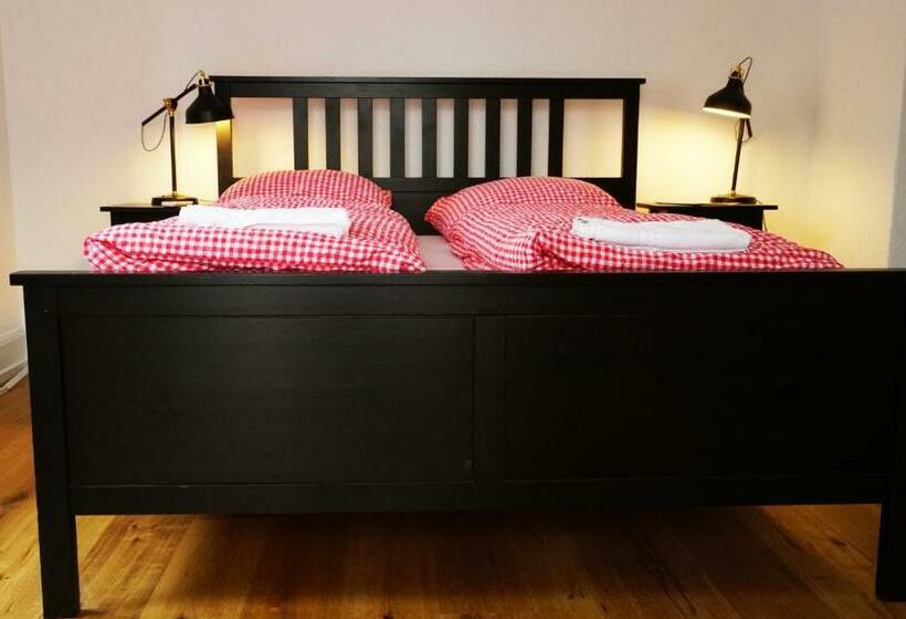 צימר Adventure Guesthouse Interlaken