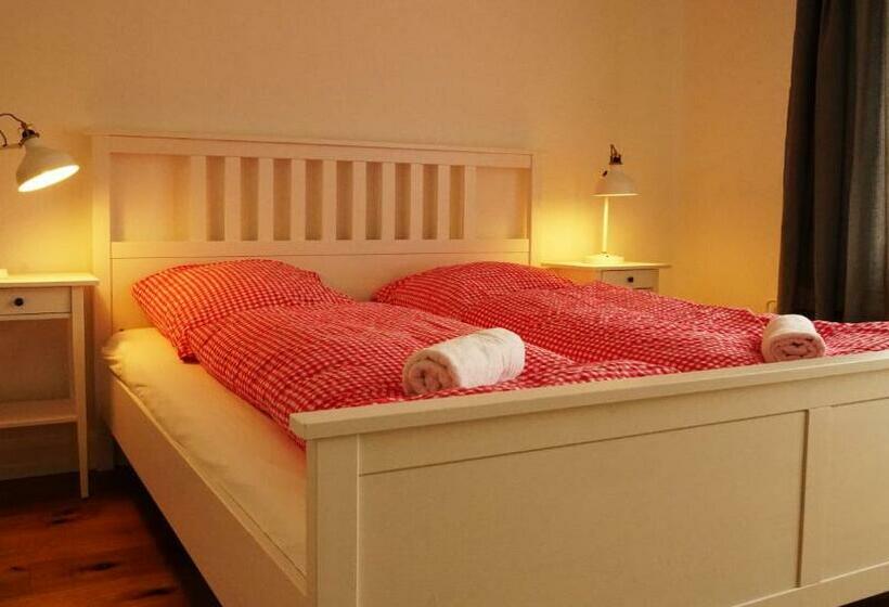 צימר Adventure Guesthouse Interlaken