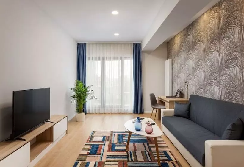 هتل Athina Suites