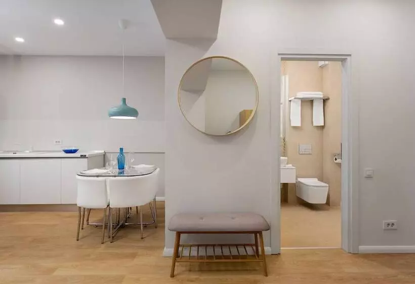 هتل Athina Suites