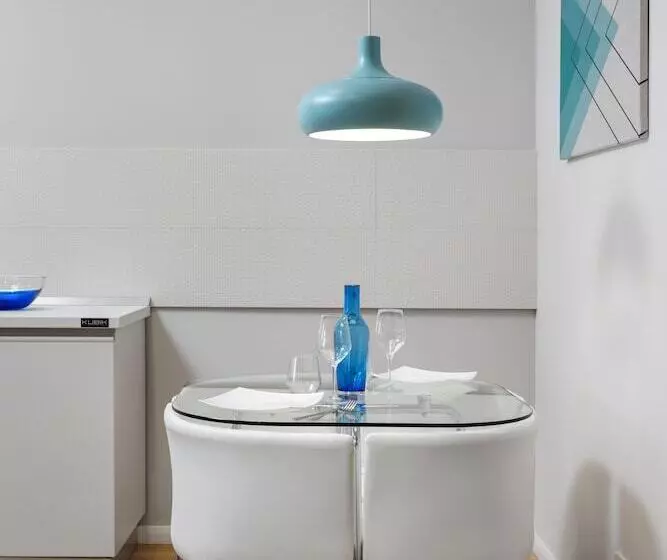 هتل Athina Suites