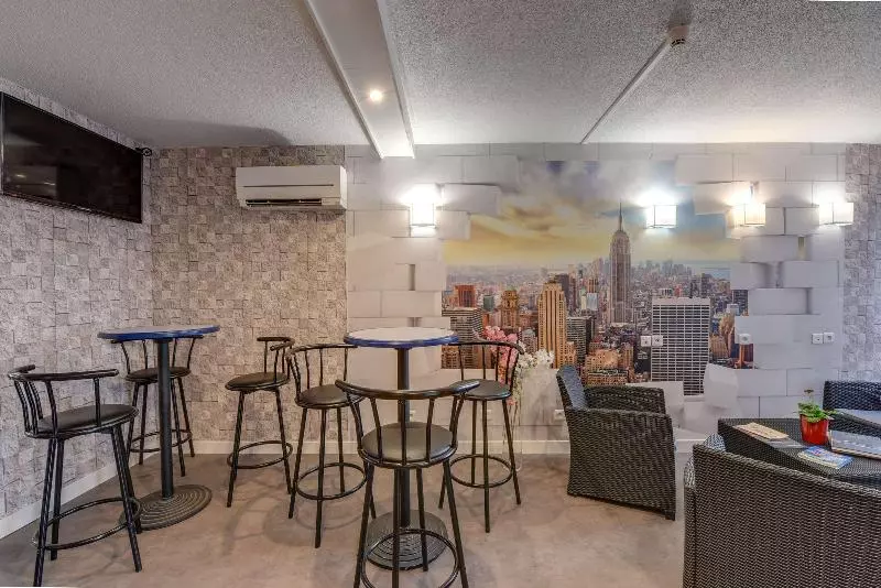 The Originals Access, Hotel Thouars